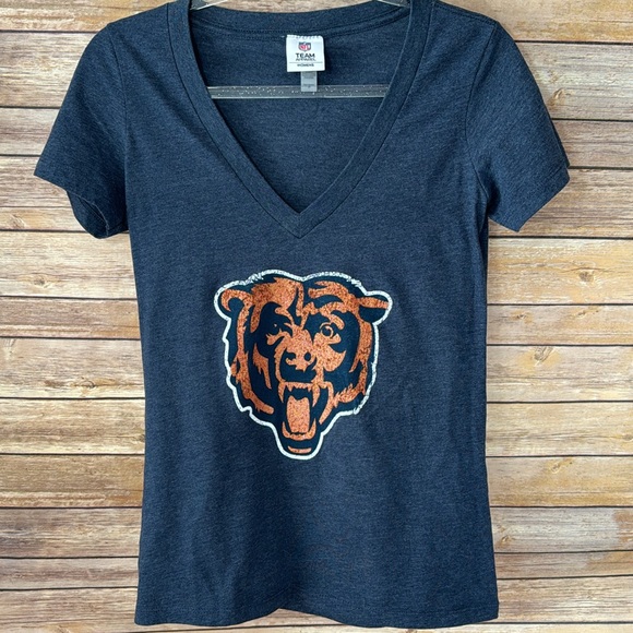 Team Apparel Tops - Chicago Bears Team Apparel short sleeve tee